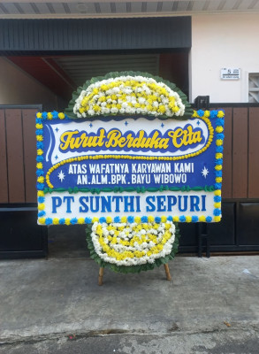 Papan Bunga Duka di Teluk Sampit