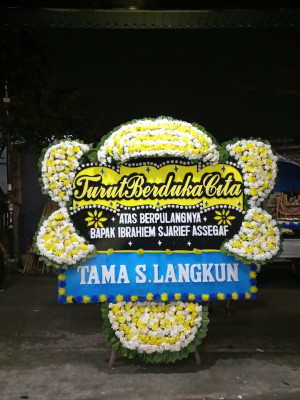 Papan Bunga Duka di Teluk Sampit